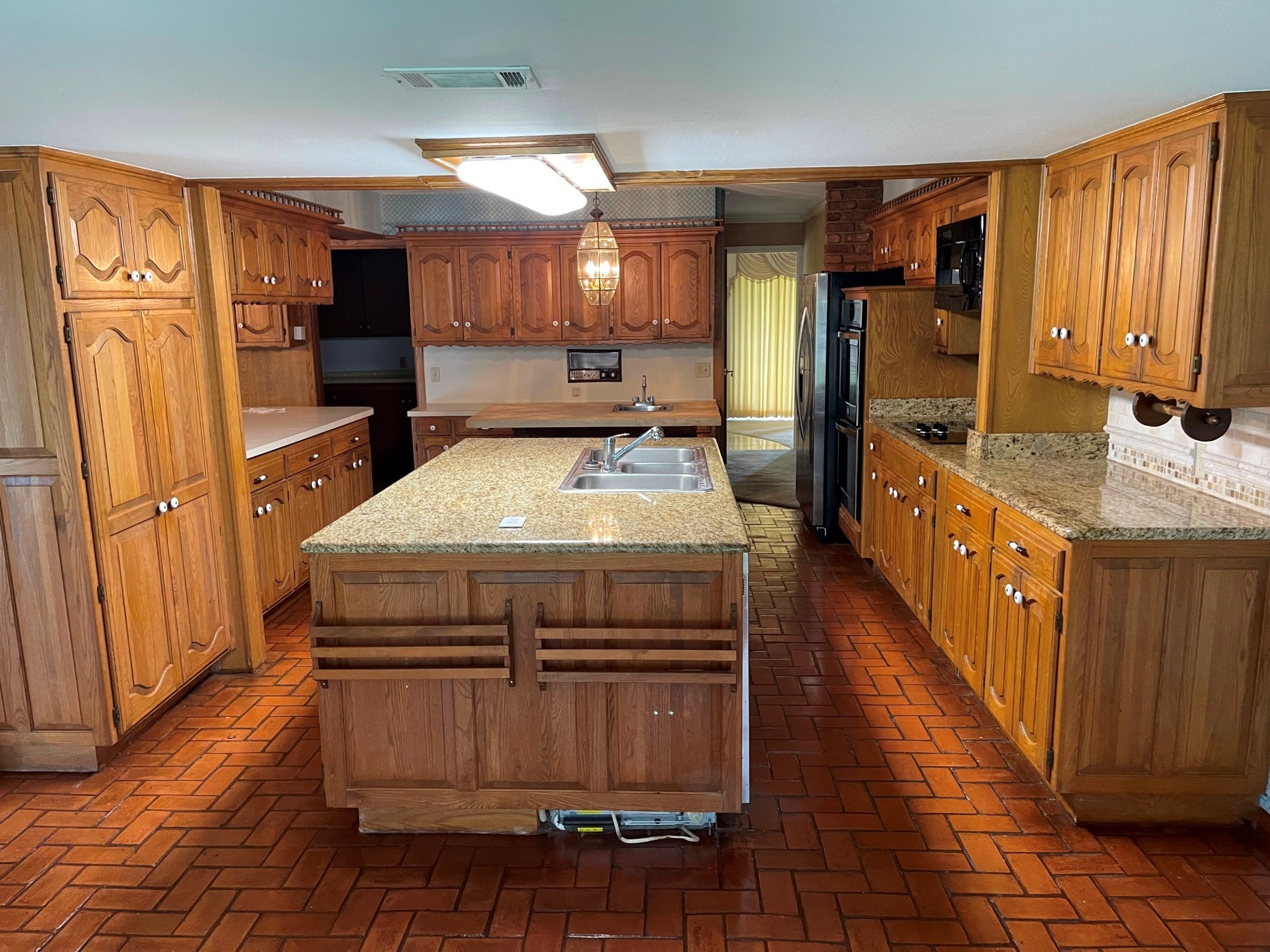900 S Palestine Street Athens TX 75751