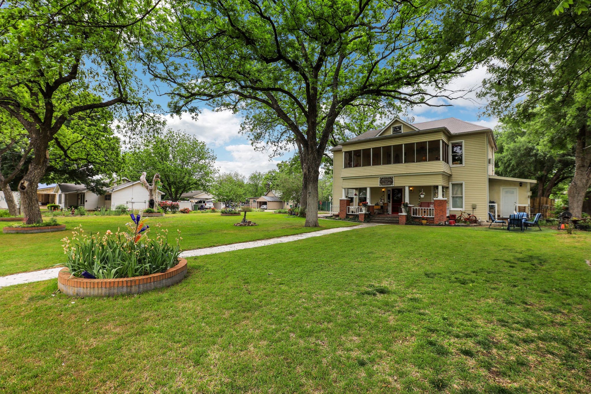 203 W Commerce Street San Saba TX 76877