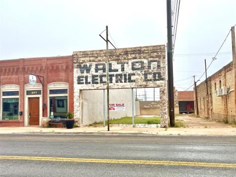 509 Conrad Hilton Boulevard Cisco TX 76437