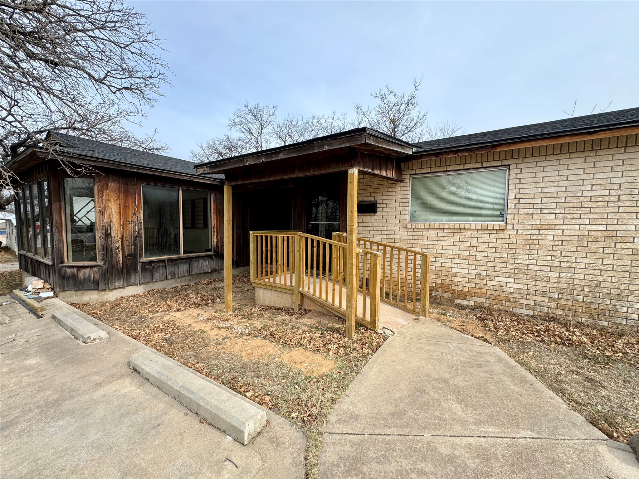 711 W Commerce Street Eastland TX 76448