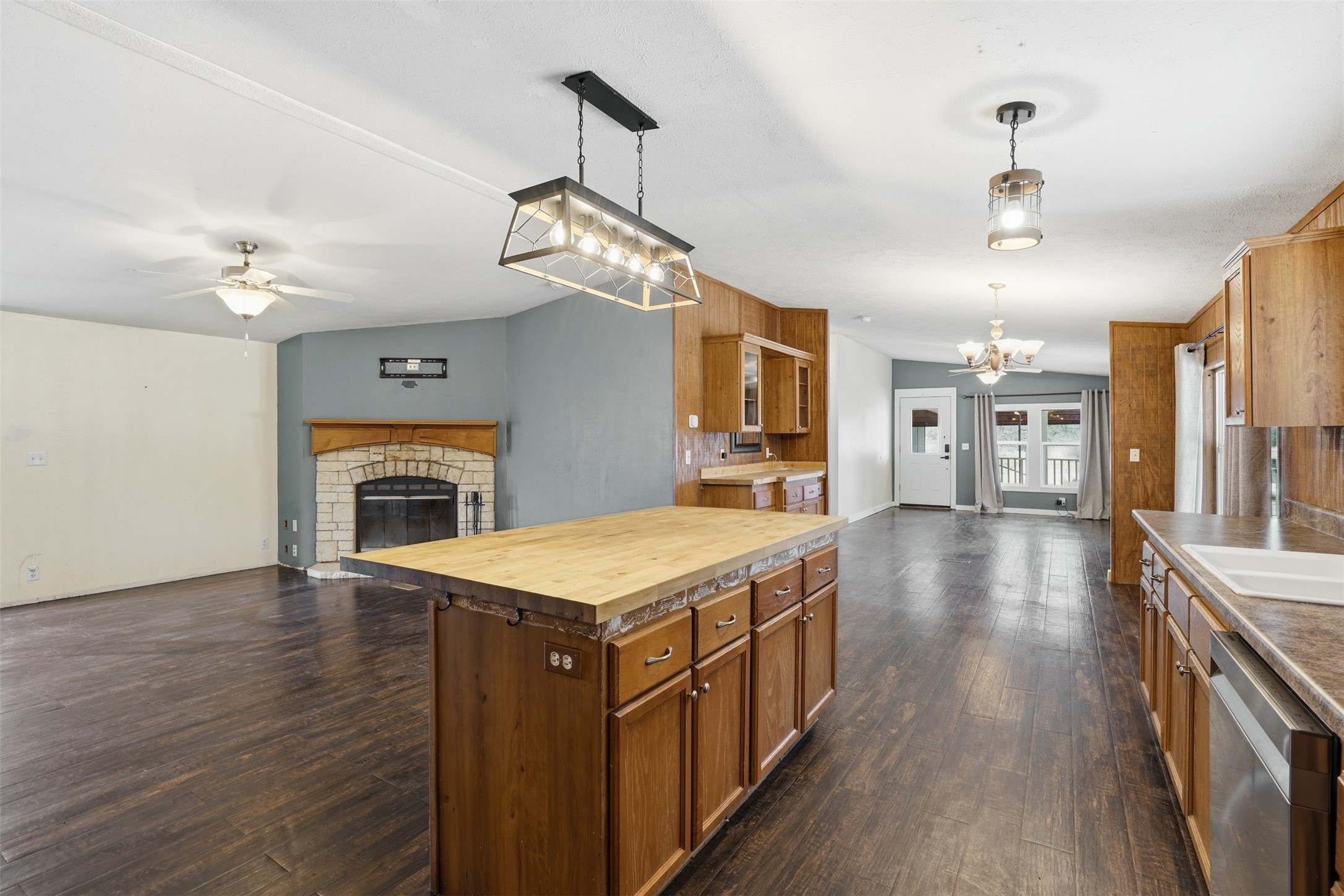 557 Farm To Market 3003 Graham TX 76450
