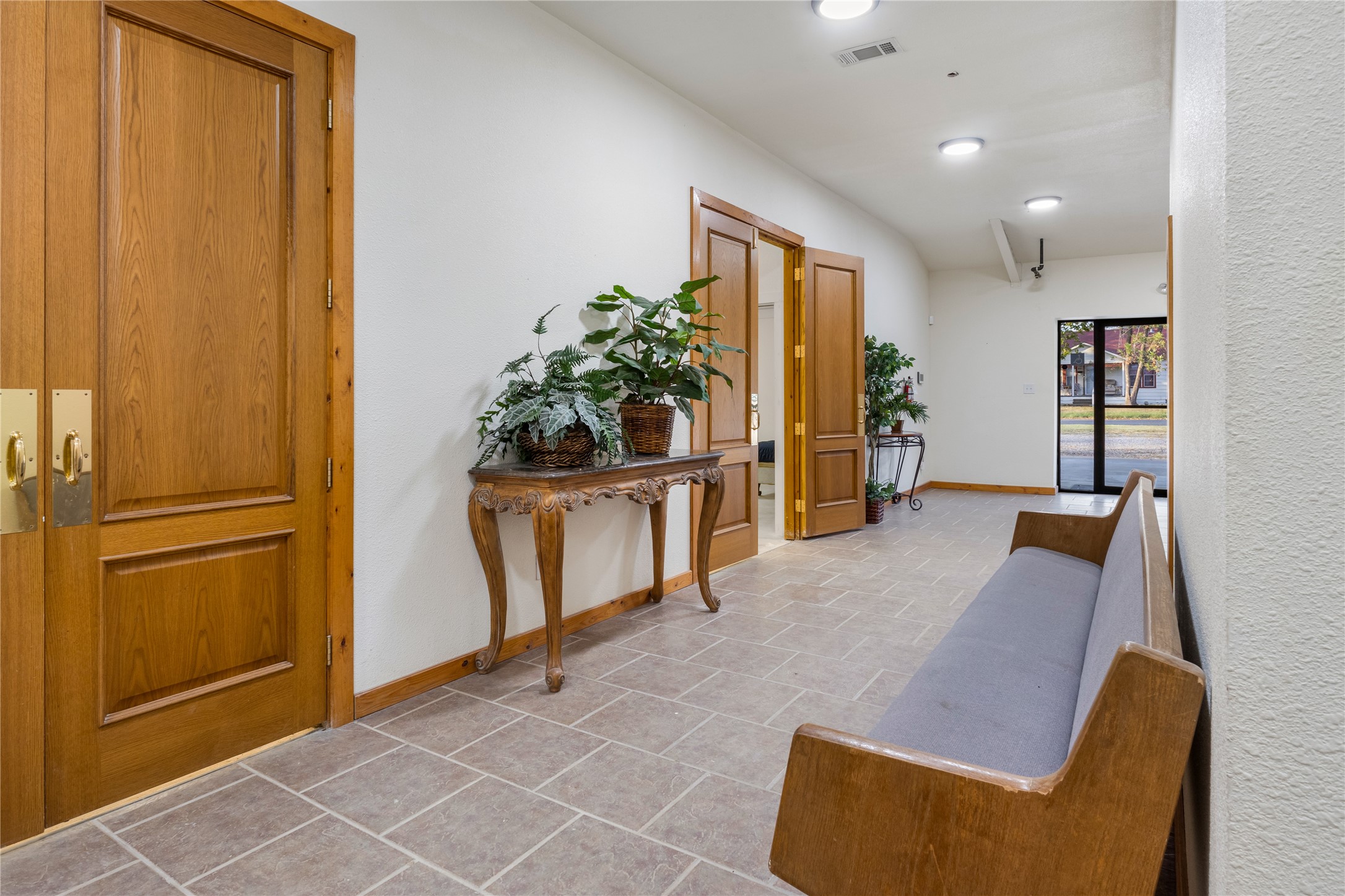 803 Chestnut Street Commerce TX 75428