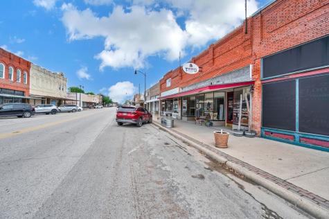421 Main Street Rosebud TX 76570