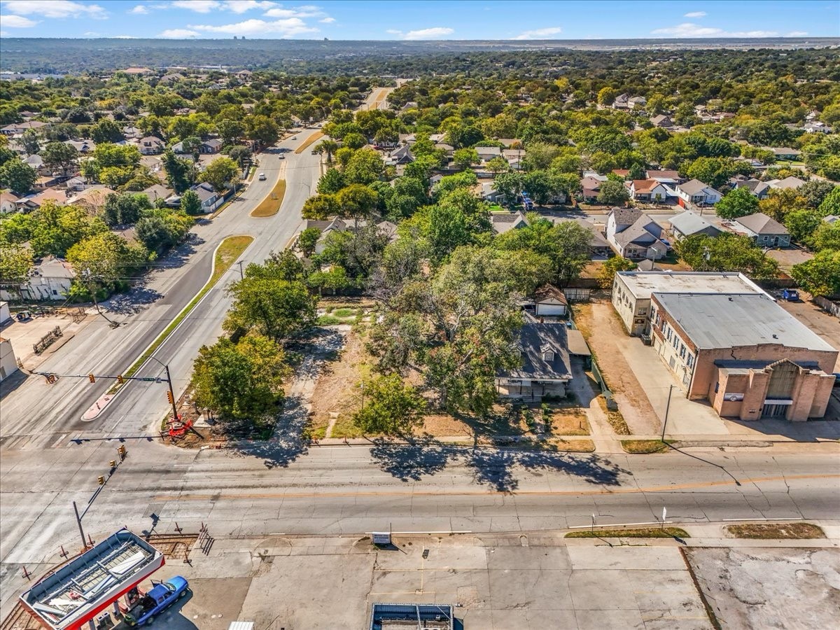 2709 Azle Avenue Fort Worth TX 76106