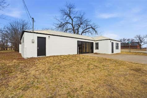 129 N Magnolia Street Crowley TX 76036