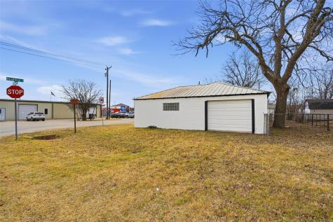 129 N Magnolia Street Crowley TX 76036