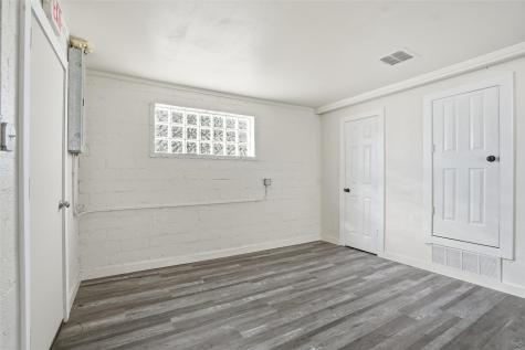 129 N Magnolia Street Crowley TX 76036