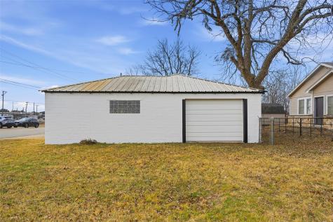129 N Magnolia Street Crowley TX 76036