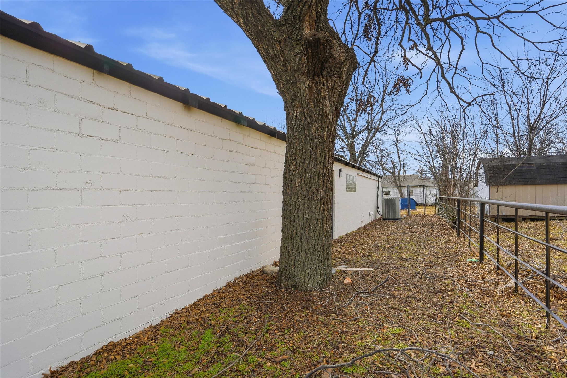 129 N Magnolia Street Crowley TX 76036