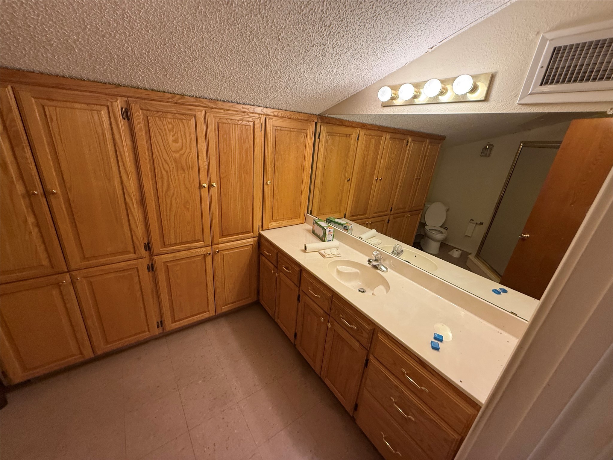 825 N State Highway 121 Bonham TX 75418
