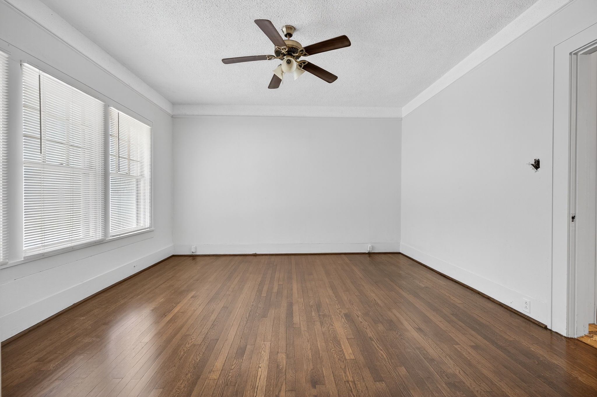916 E Hubbard Street Mineral Wells TX 76067