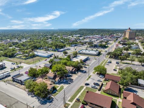 916 E Hubbard Street Mineral Wells TX 76067