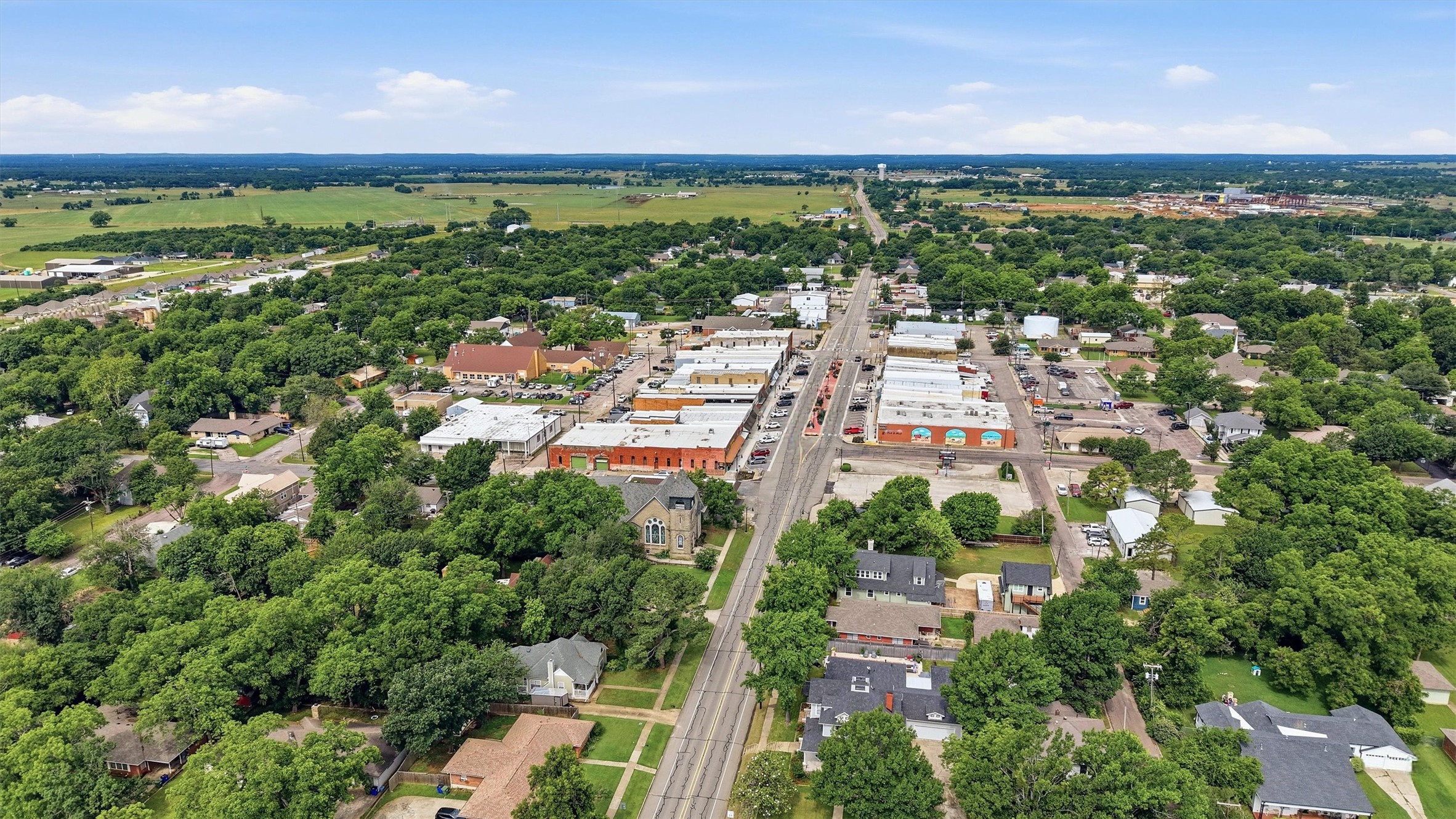 130 E Main Street Whitesboro TX 76273