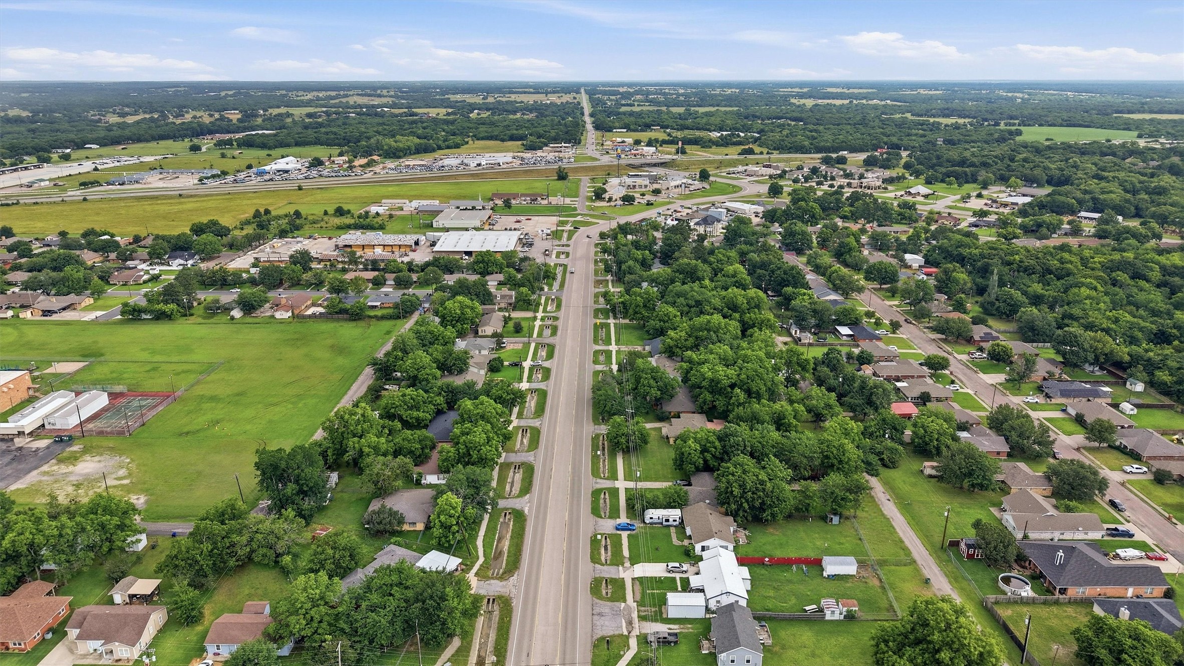130 E Main Street Whitesboro TX 76273