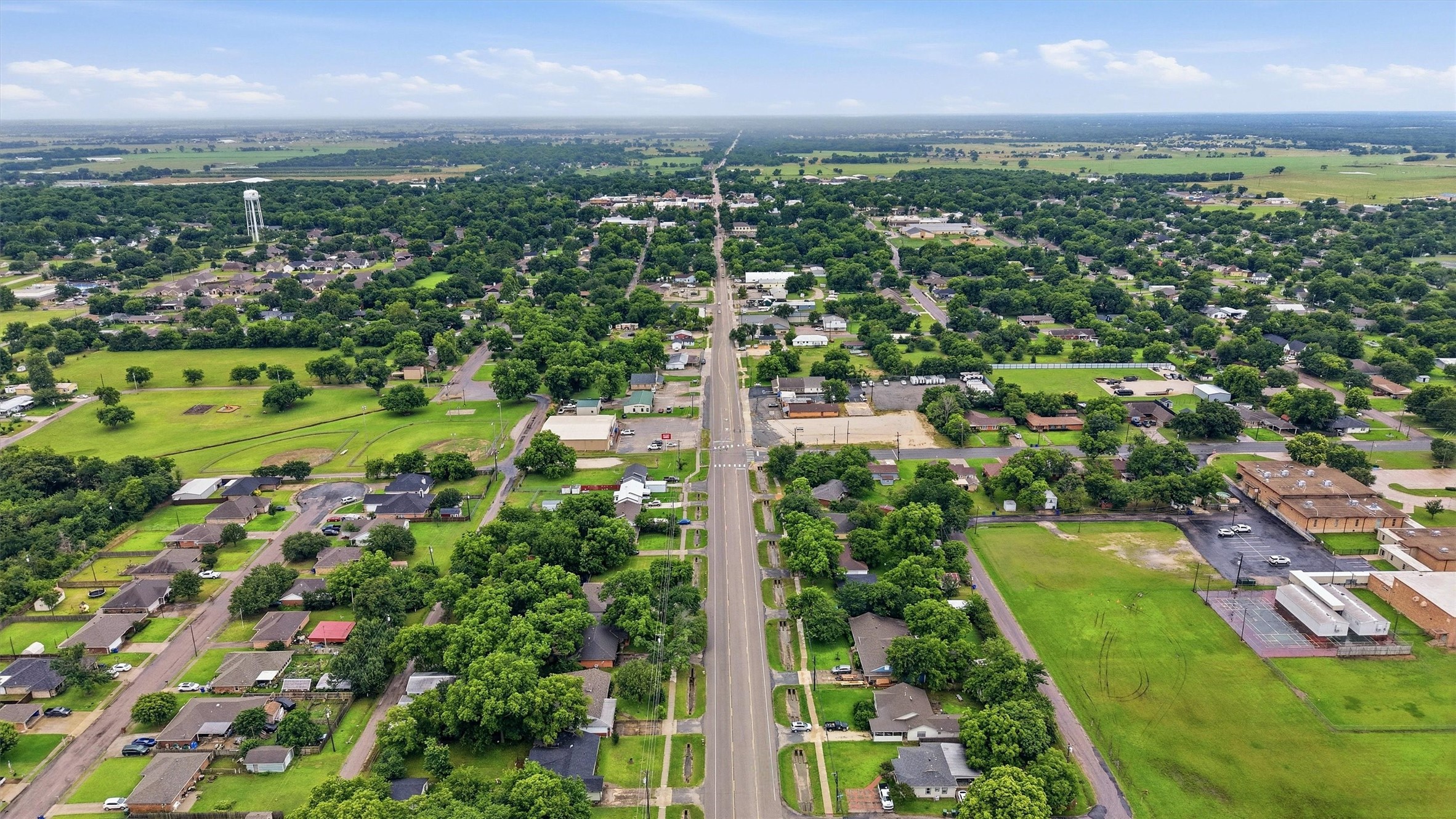 130 E Main Street Whitesboro TX 76273