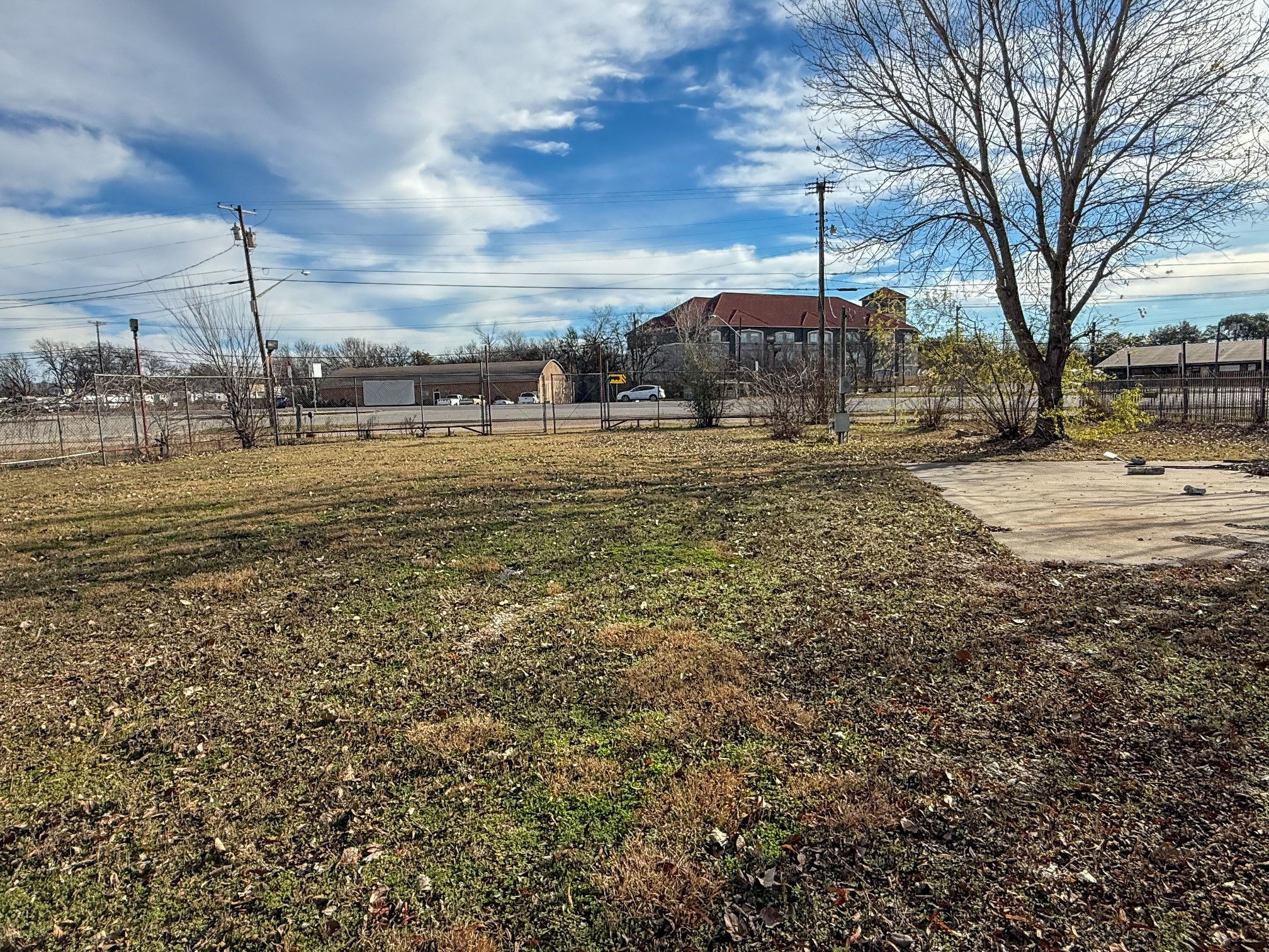 1709 N Main Street Cleburne TX 76033