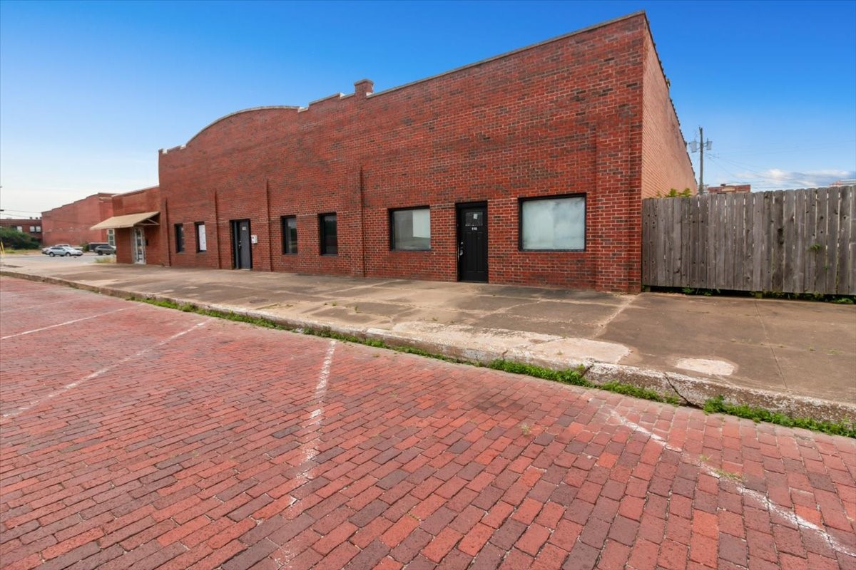 118 W Woodard Street Denison TX 75021