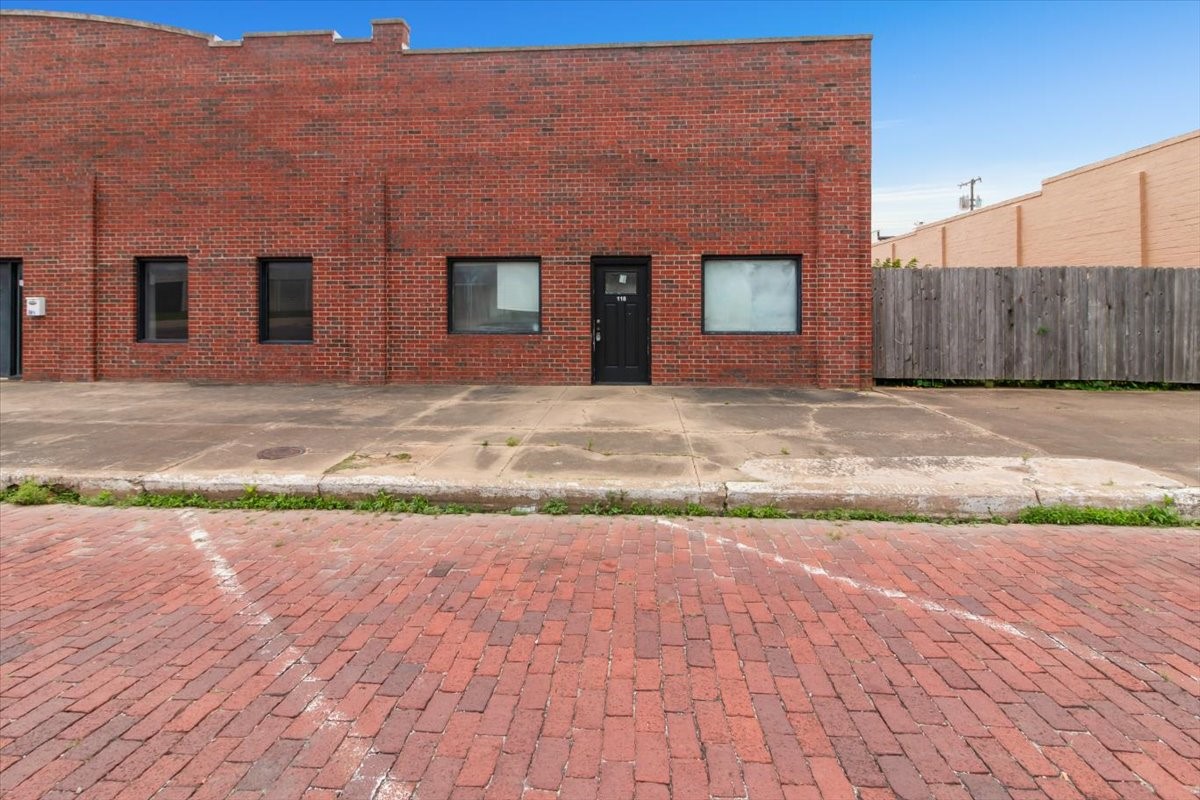 118 W Woodard Street Denison TX 75021