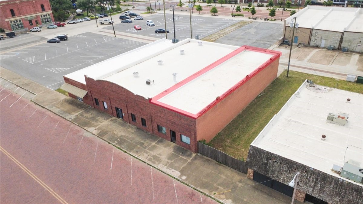 118 W Woodard Street Denison TX 75021