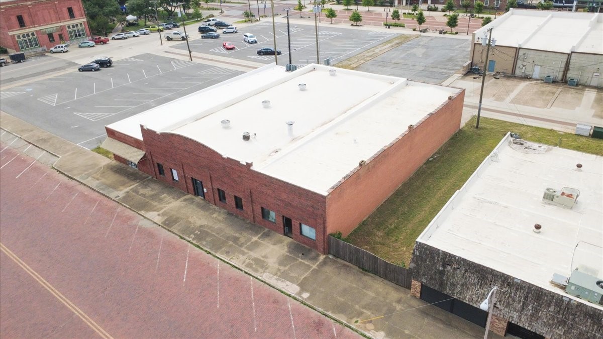 118 W Woodard Street Denison TX 75021