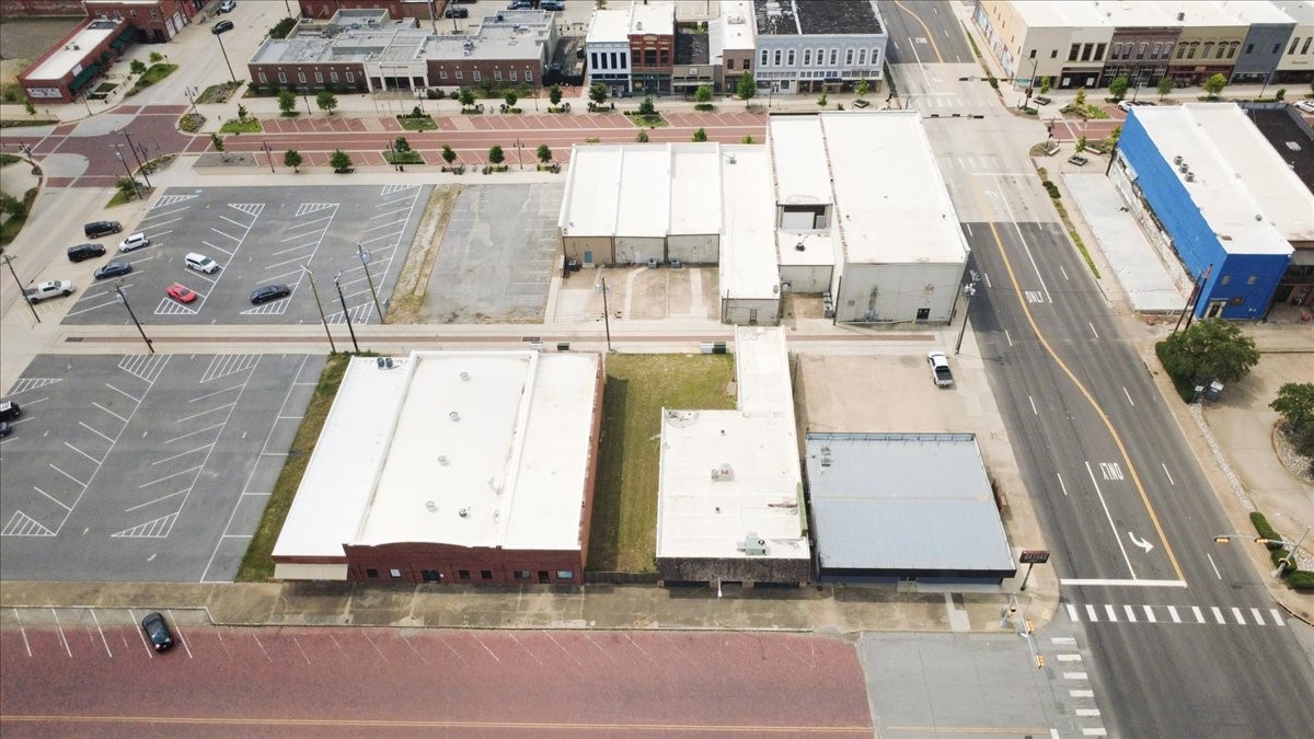 118 W Woodard Street Denison TX 75021