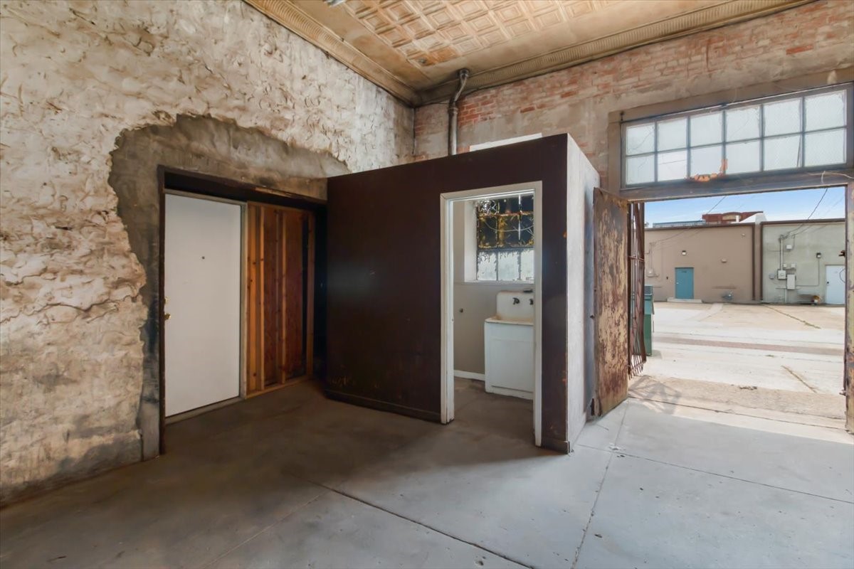 118 W Woodard Street Denison TX 75021