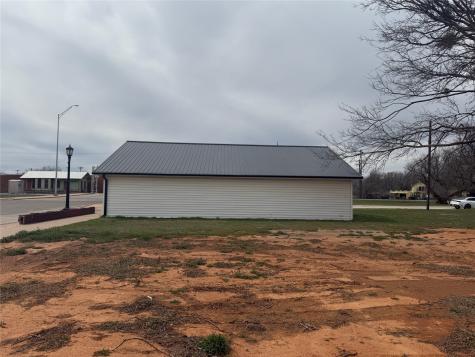 101 E 3rd Street Burkburnett TX 76354