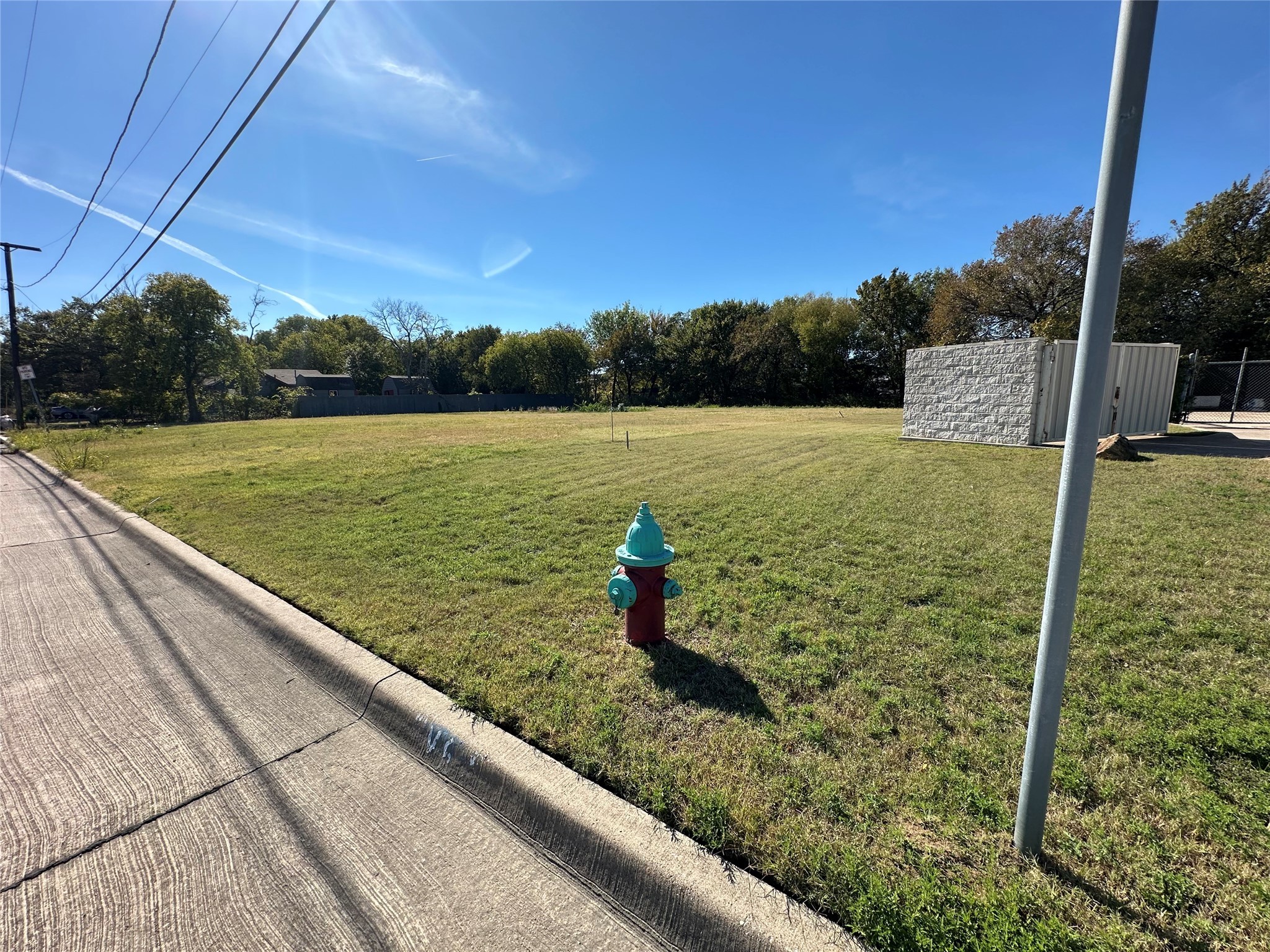 2115 Solona Street Haltom City TX 76117