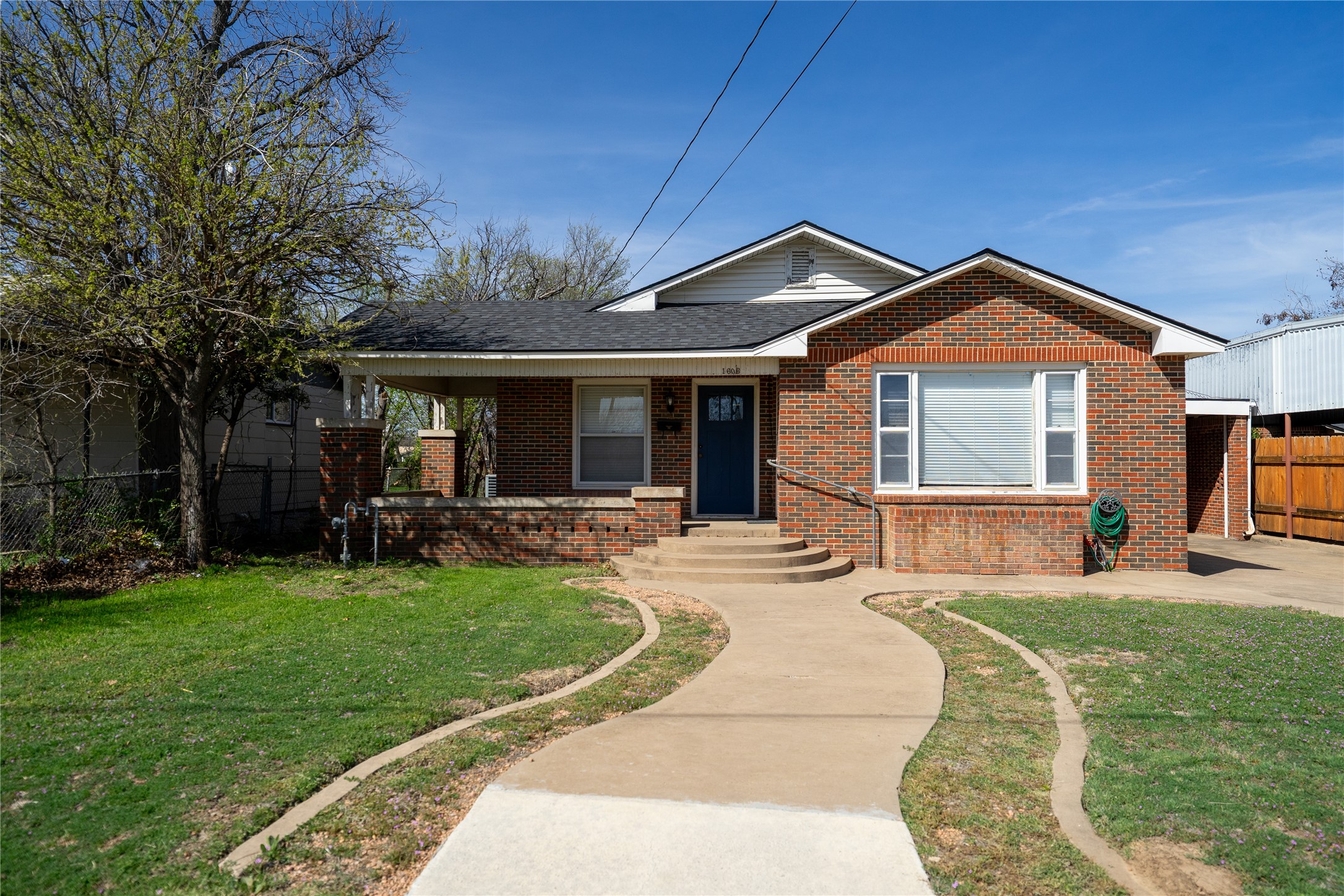 1606 Commercial Coleman TX 76834