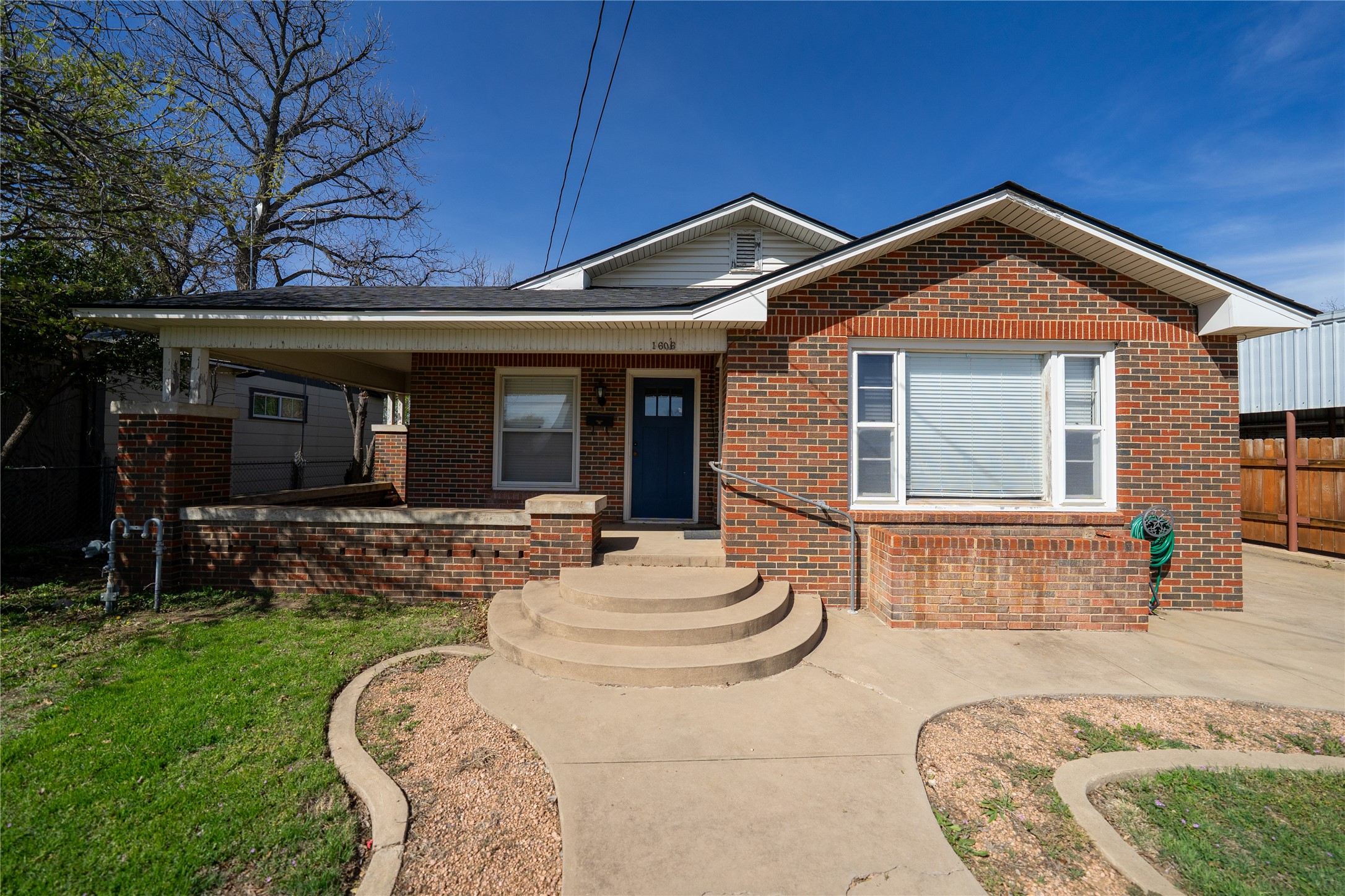 1606 Commercial Coleman TX 76834