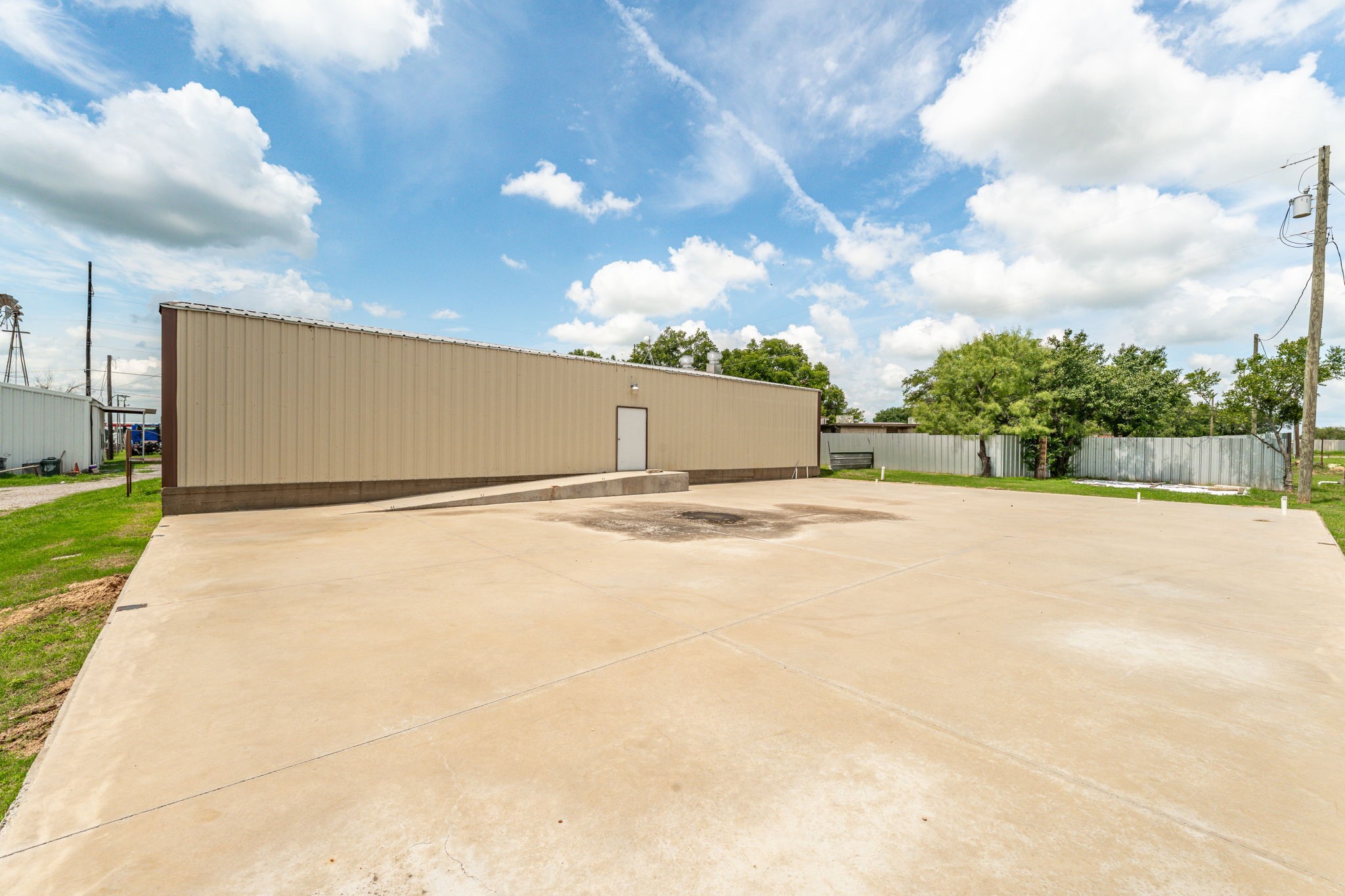 901 E Navarro Avenue De Leon TX 76444