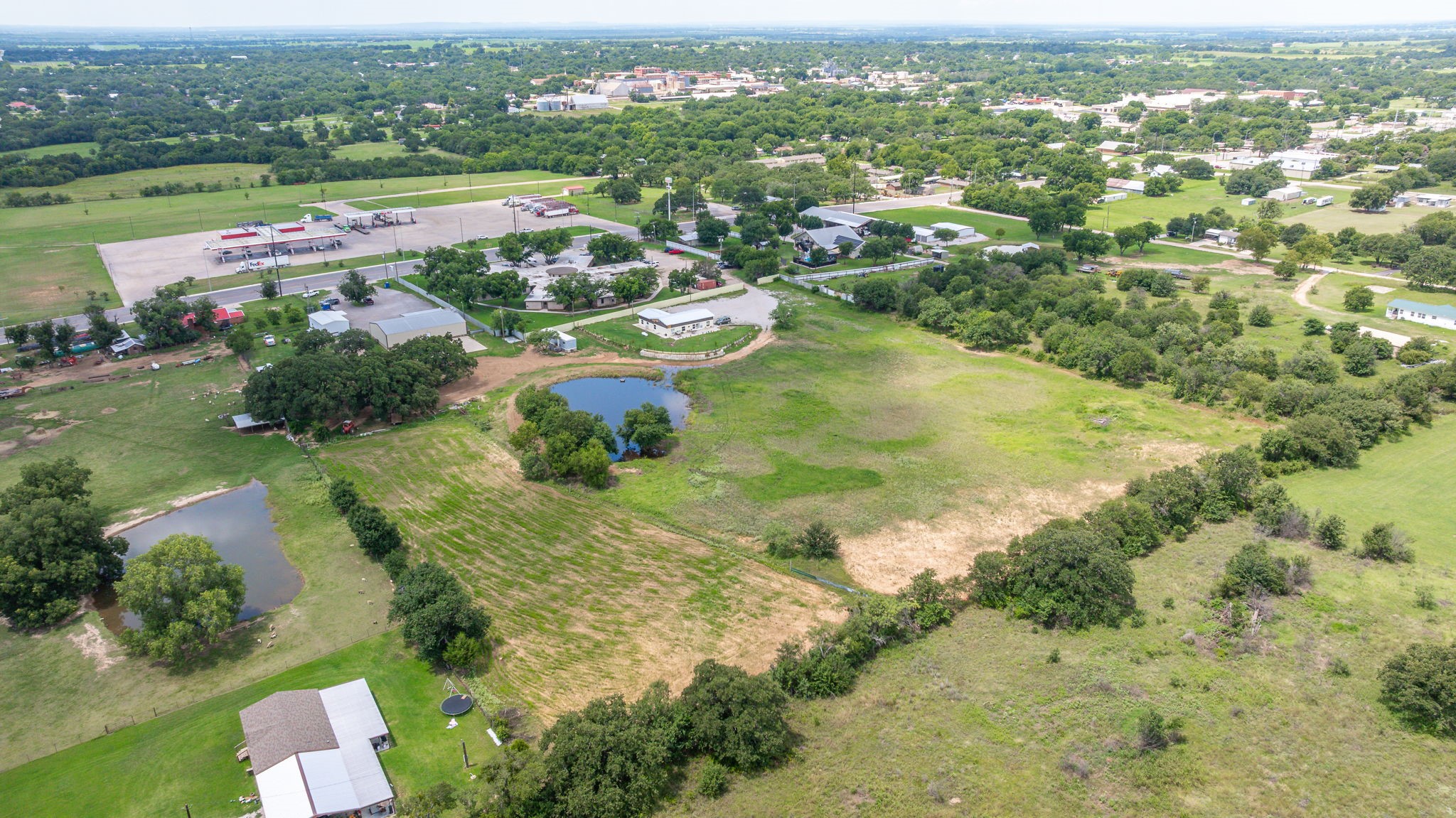 901 E Navarro Avenue De Leon TX 76444