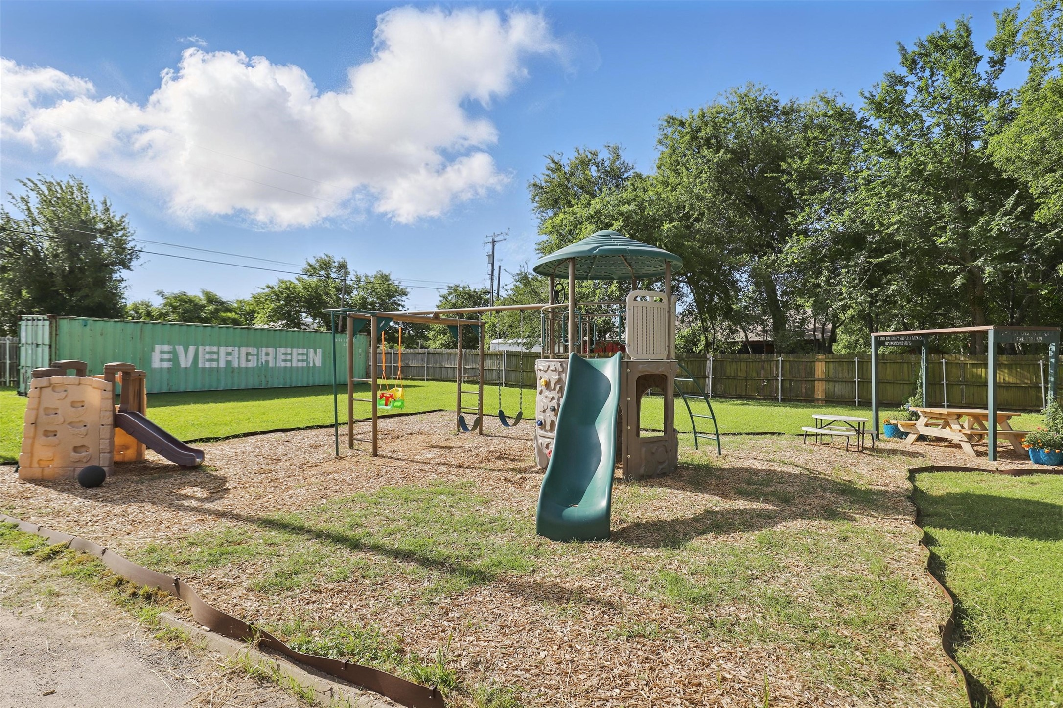 1915 N Wilhite Street Cleburne TX 76031