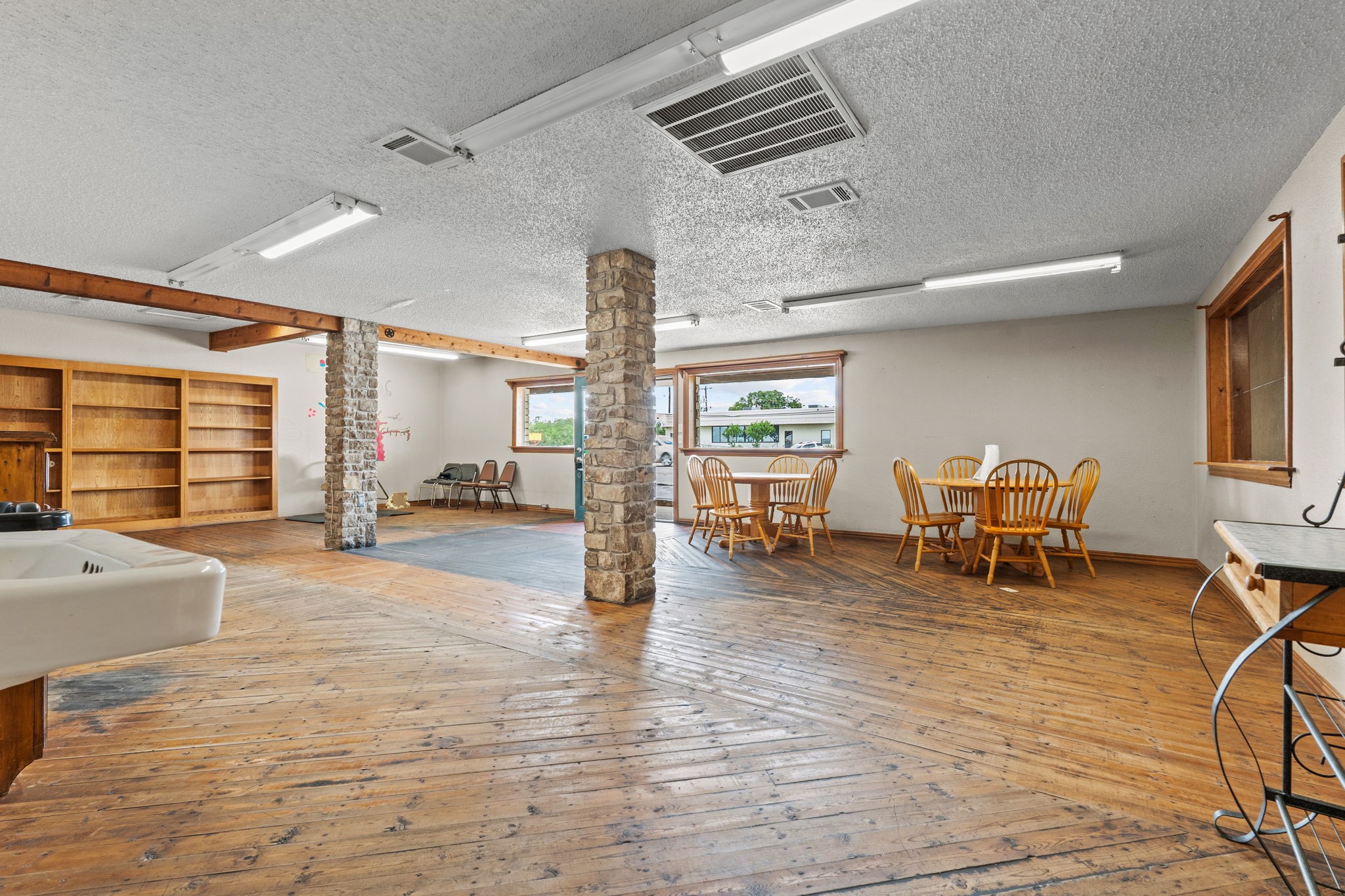 1220 Fort Worth Highway Weatherford TX 76086