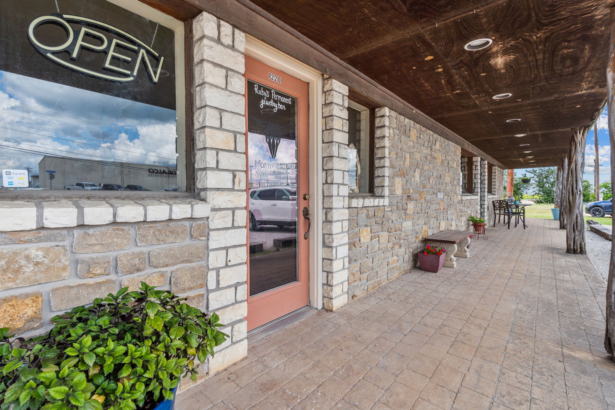 1220 Fort Worth Highway Weatherford TX 76086