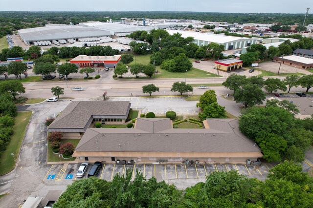 529 W Wheatland Road Duncanville TX 75116