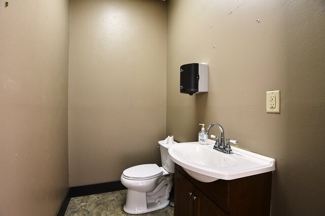 529 W Wheatland Road Duncanville TX 75116