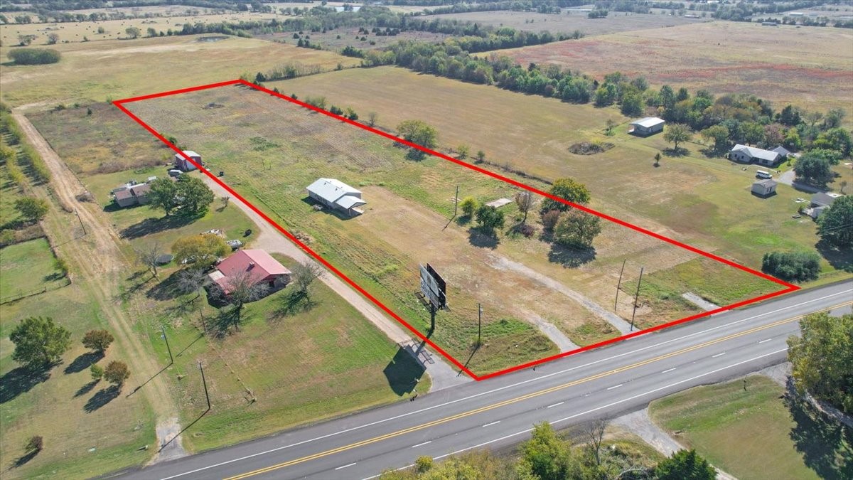 1541 S State Highway 121 Bonham TX 75418