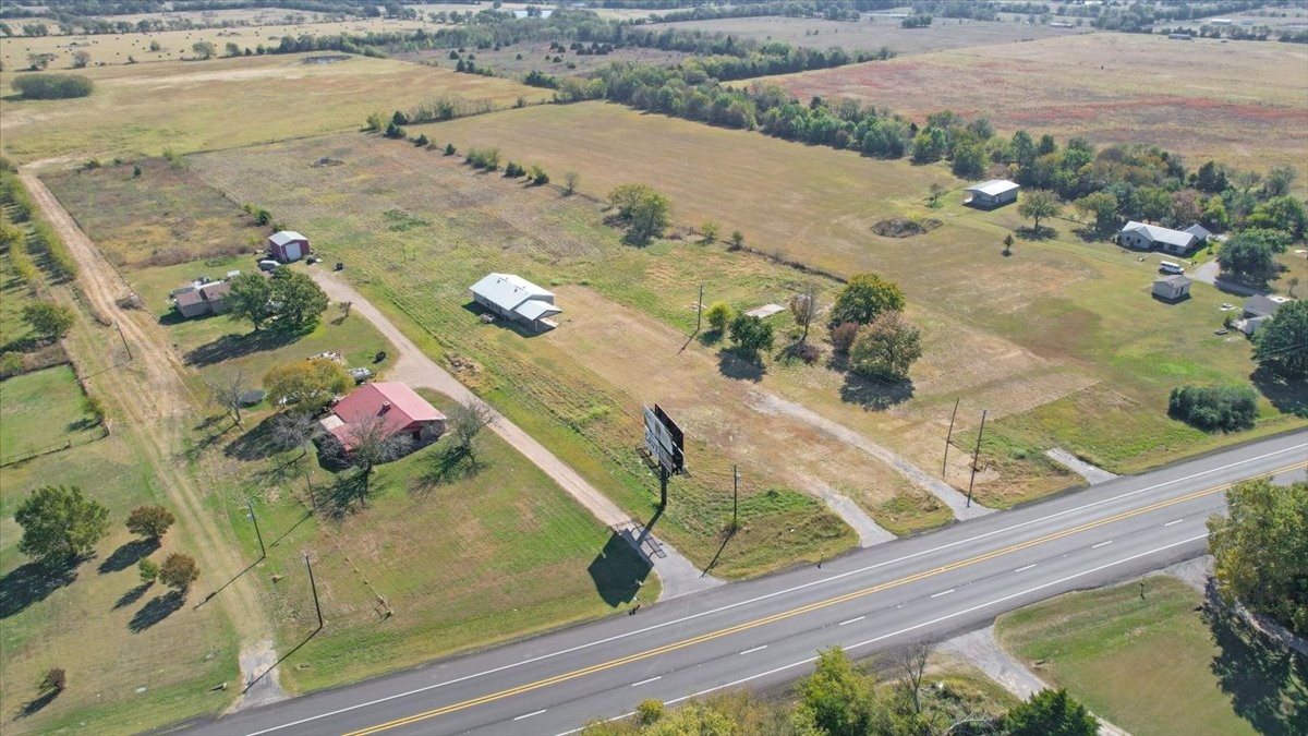 1541 S State Highway 121 Bonham TX 75418