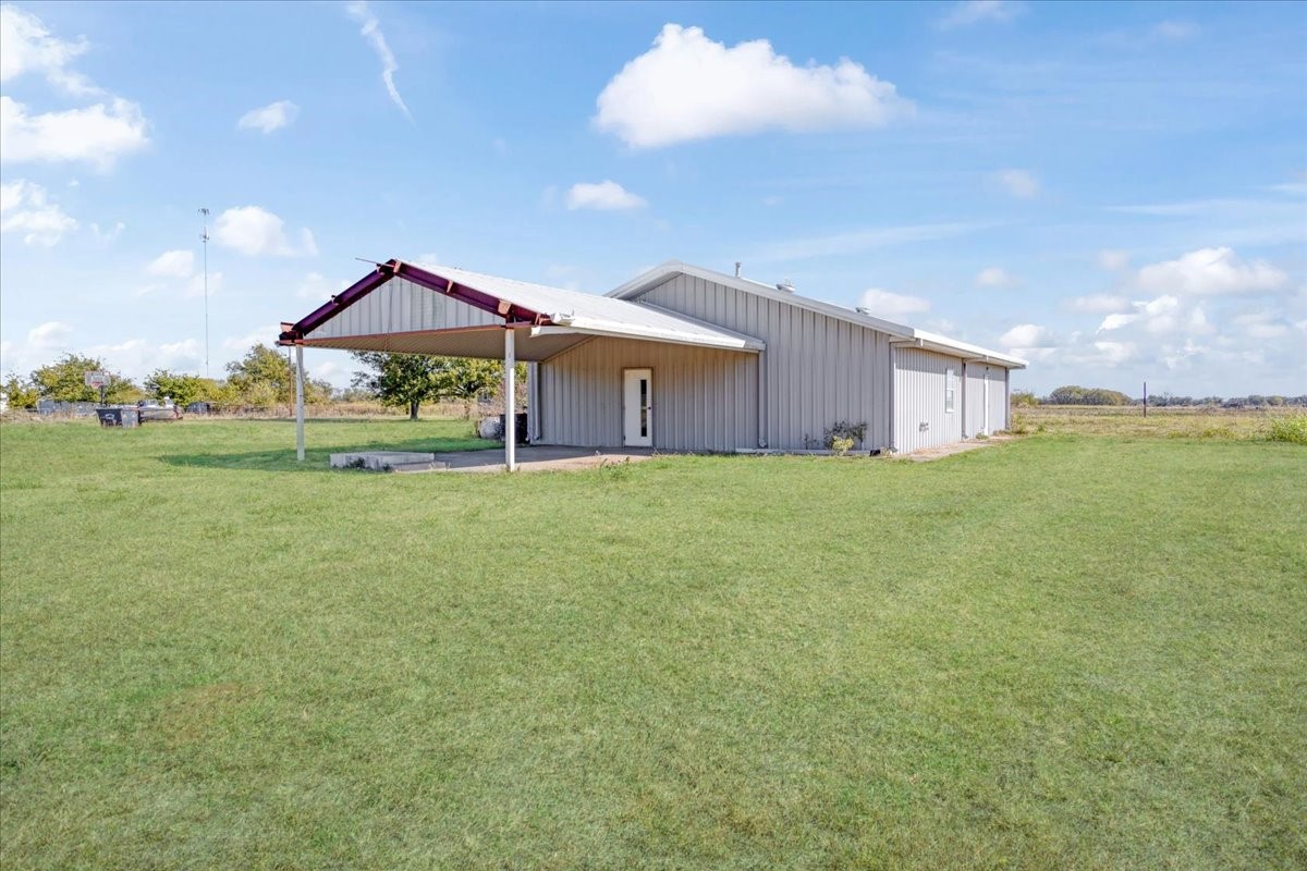 1541 S State Highway 121 Bonham TX 75418