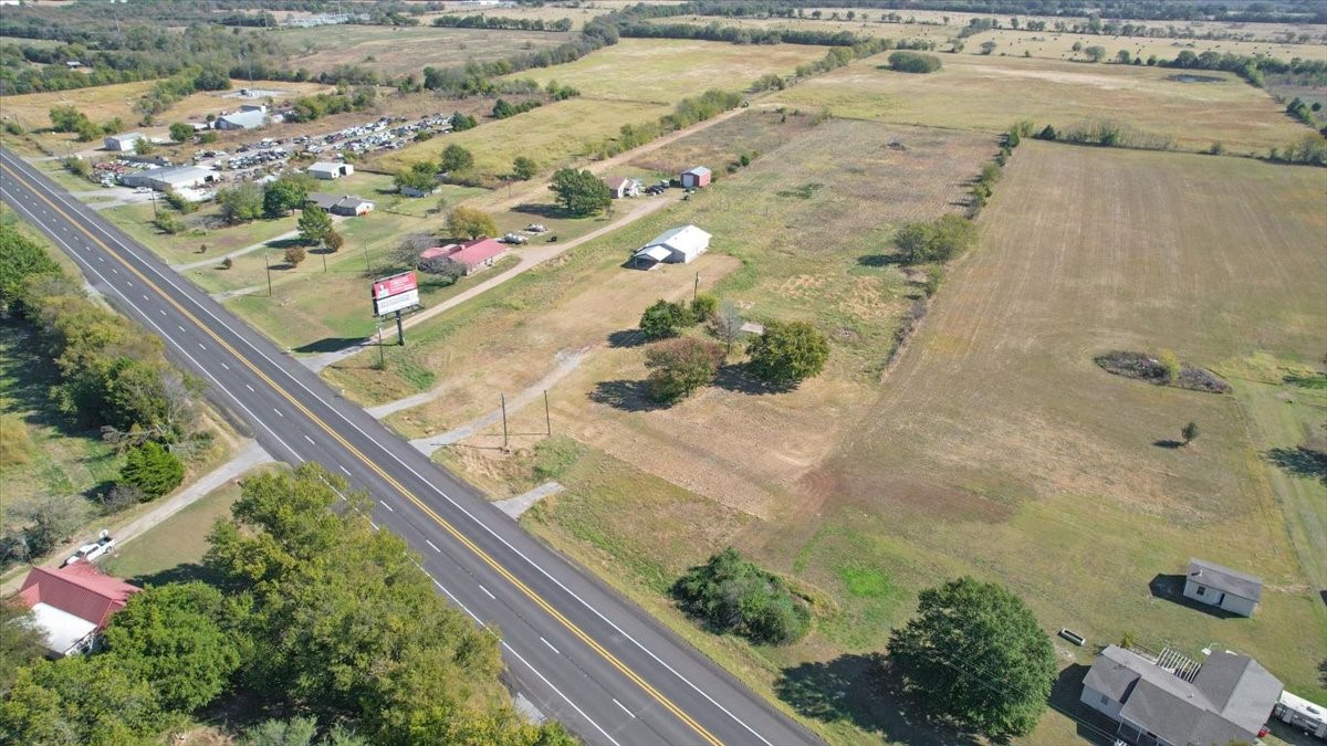 1541 S State Highway 121 Bonham TX 75418