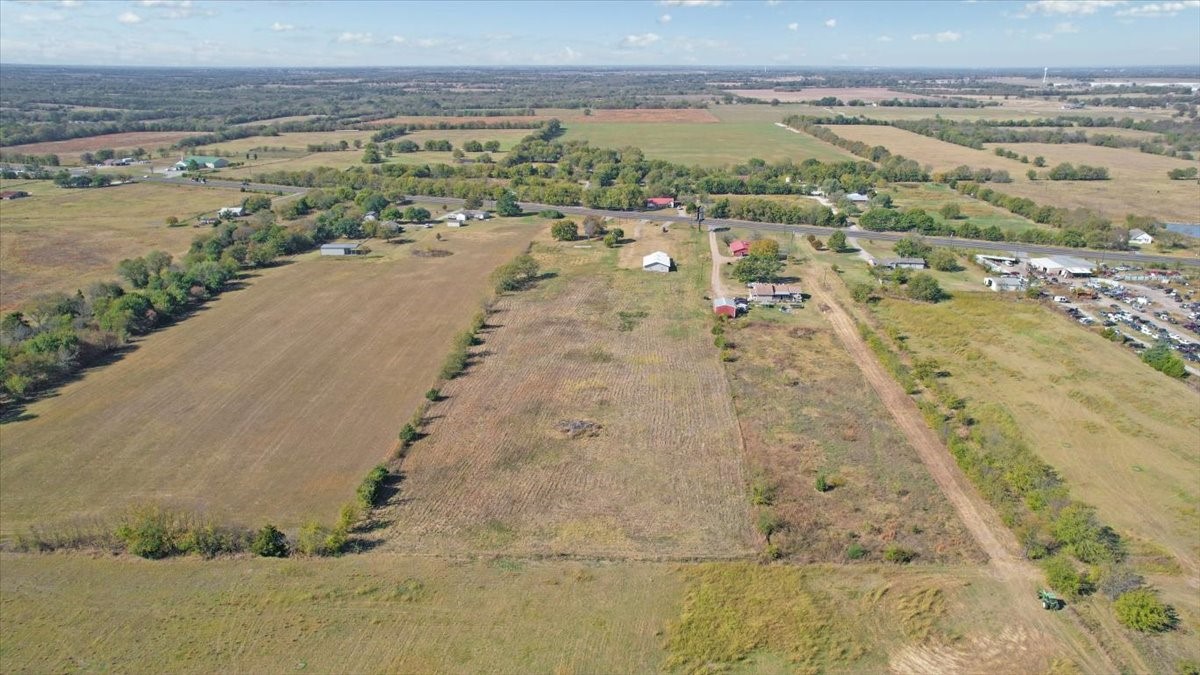 1541 S State Highway 121 Bonham TX 75418
