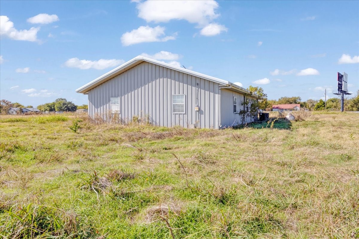 1541 S State Highway 121 Bonham TX 75418