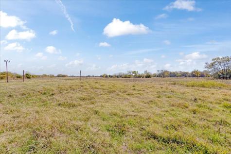 1541 S State Highway 121 Bonham TX 75418