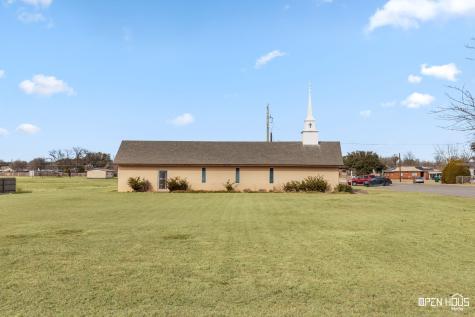 801 N 1st Street Iowa Park TX 76367