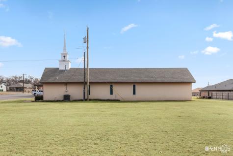 801 N 1st Street Iowa Park TX 76367