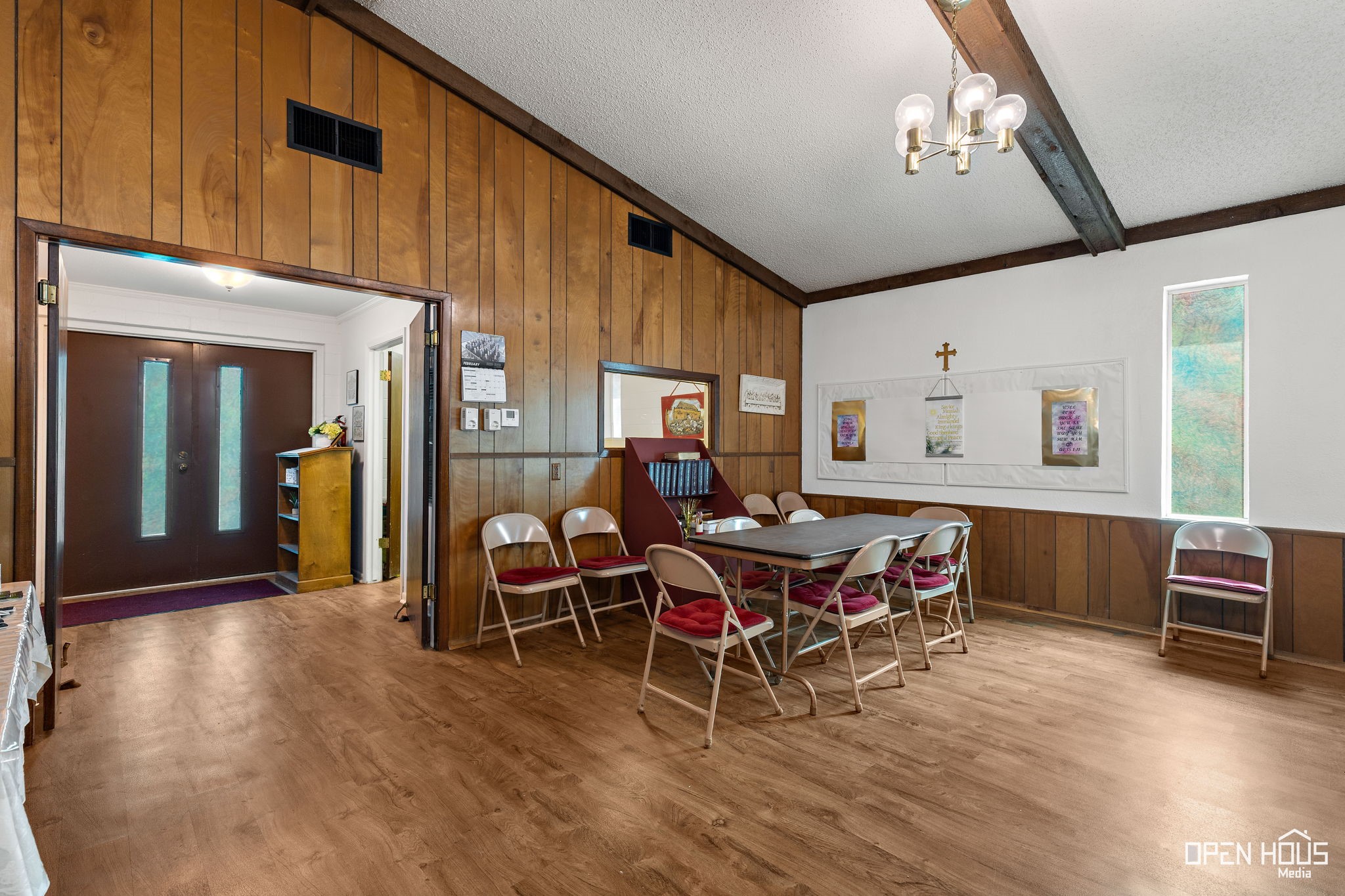 801 N 1st Street Iowa Park TX 76367