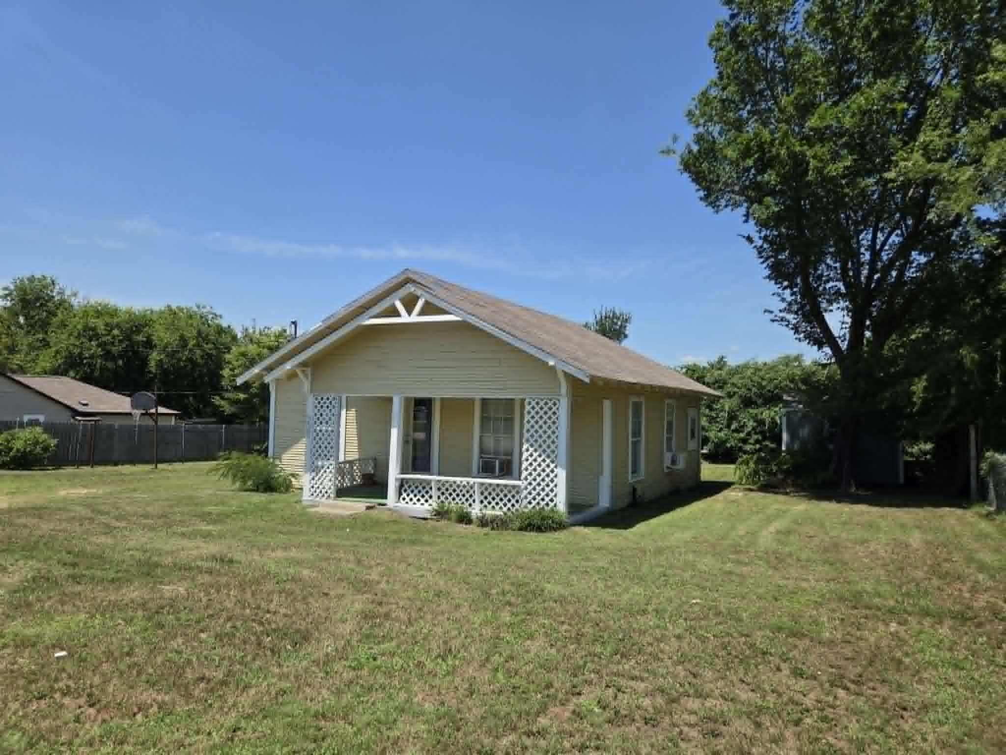531 N Main Street Joshua TX 76058