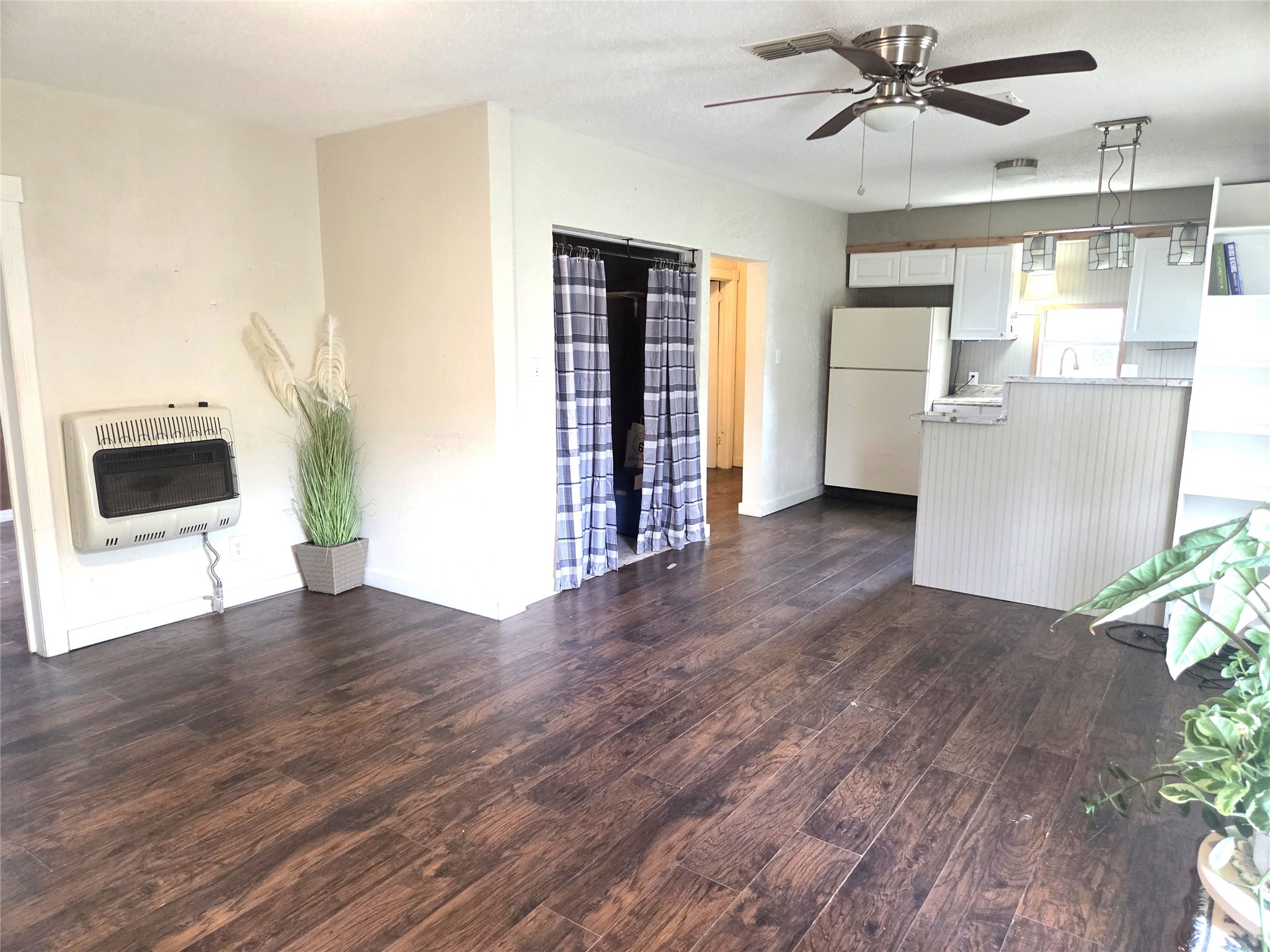 531 N Main Street Joshua TX 76058