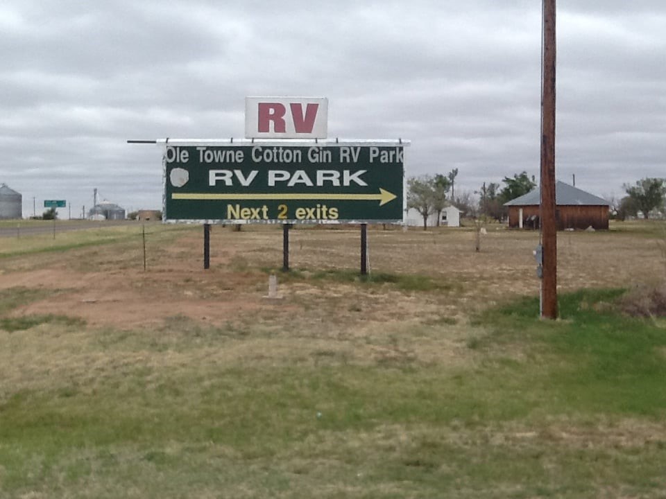 230 Market Street Quanah TX 79252